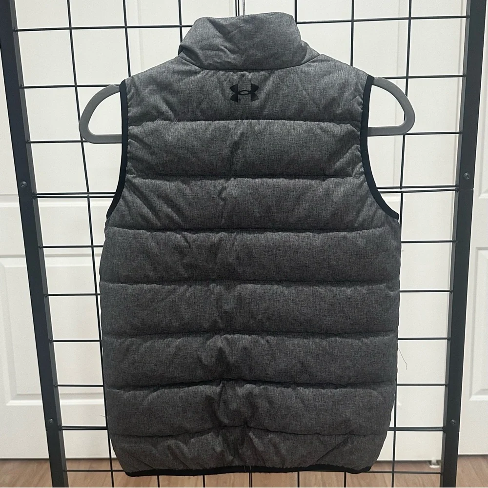 Under Armour ColdGear Puffer Vest Gray Youth Medium YMD Loose Fit with Pockets - Picture 3 of 11